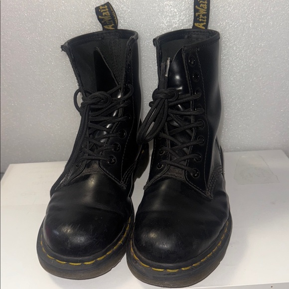 Dr. Martens Black Leather Luana Combat Boots Women's Size 7 VGUC Lace Up - Picture 1 of 8